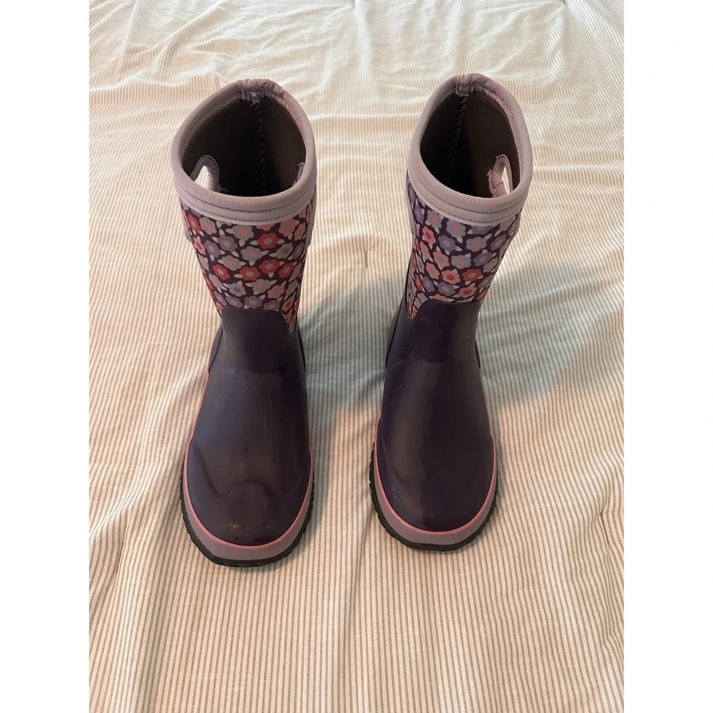 Bogs Bloom Kids Size 3 Girls Boots Floral Purple Rubber Pull On